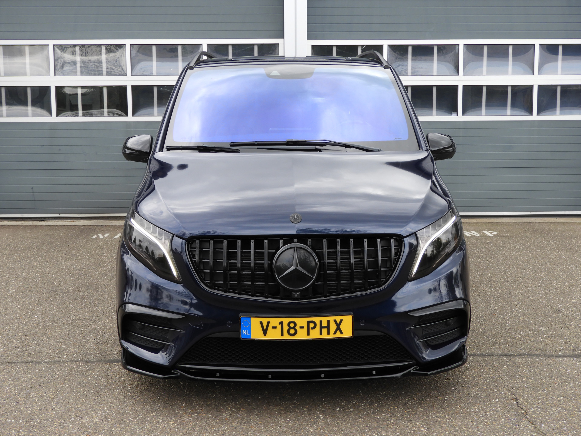 Mercedes-Benz V-Klasse 300d Lang DC Avantgarde AUT | AMG | LUCHTVERING | BURMESTER | 360° CAMERA 53090689-1.jpg | Autobedrijf Vervoort